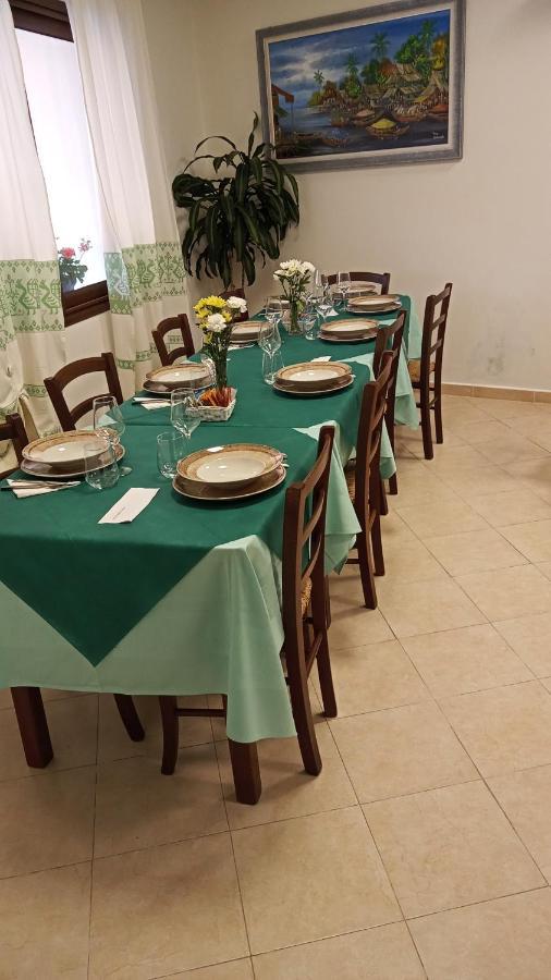 Scano Comfort Inn Santa Teresa Gallura Buitenkant foto