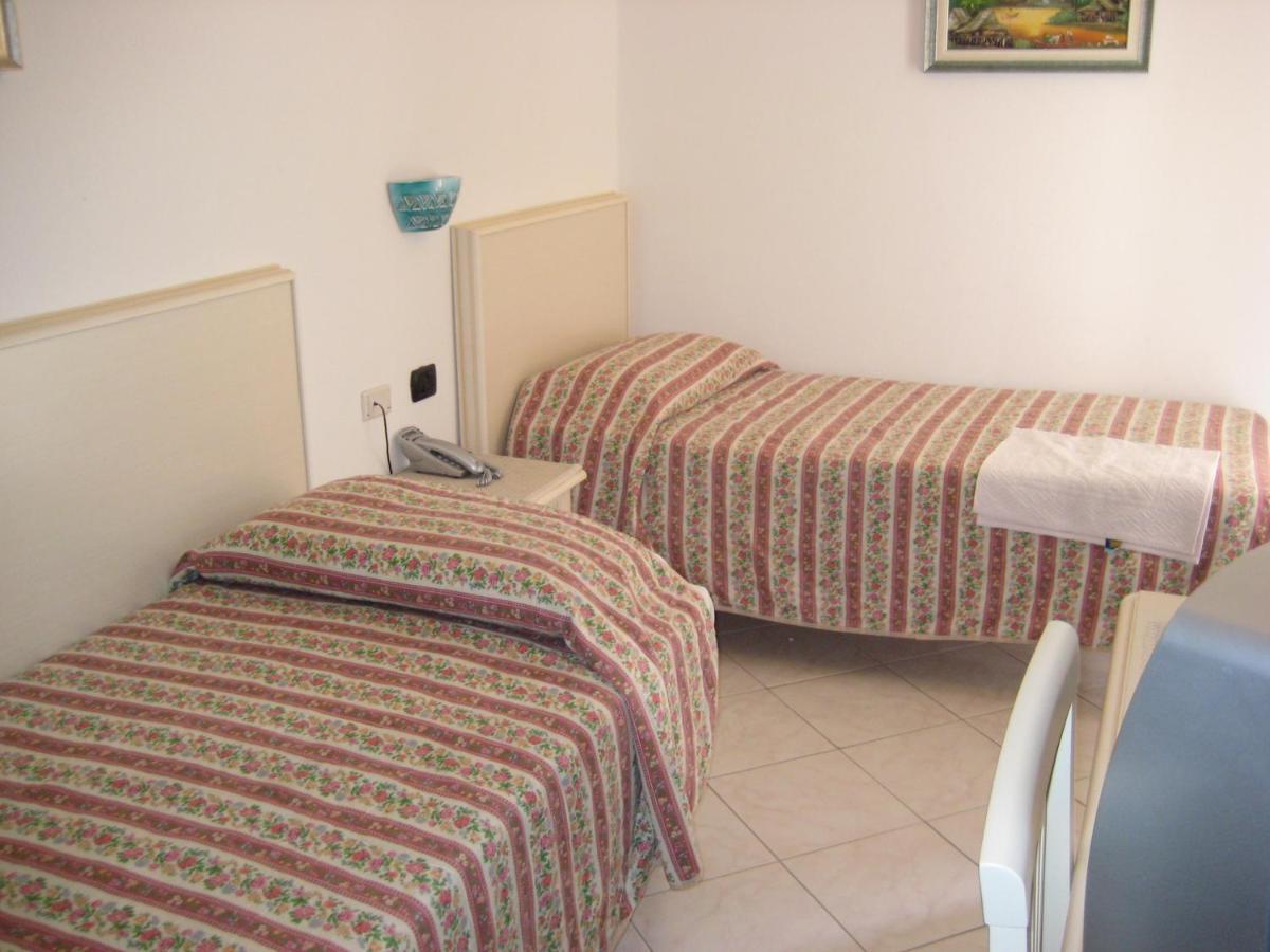 Scano Comfort Inn Santa Teresa Gallura Buitenkant foto