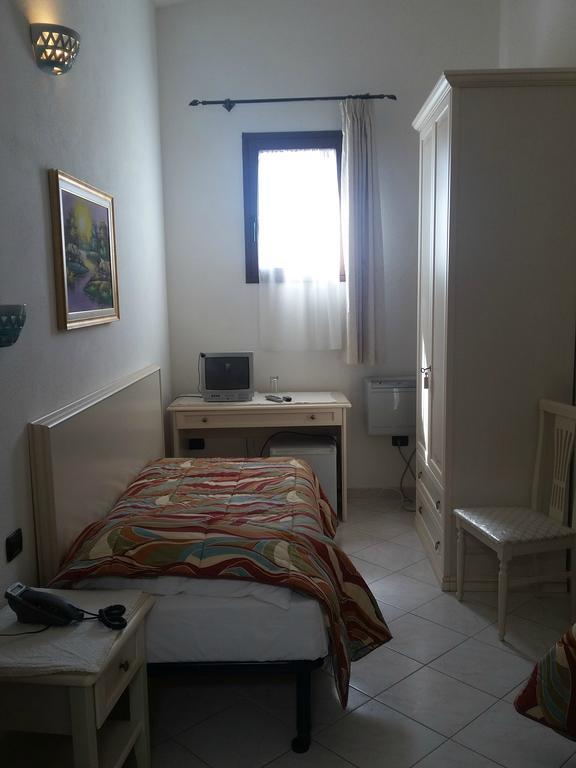 Scano Comfort Inn Santa Teresa Gallura Buitenkant foto