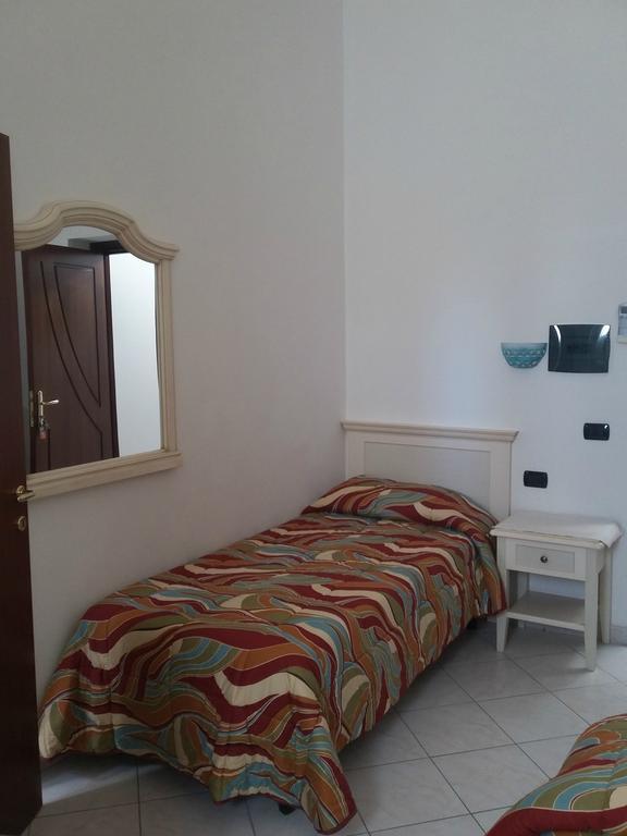 Scano Comfort Inn Santa Teresa Gallura Buitenkant foto