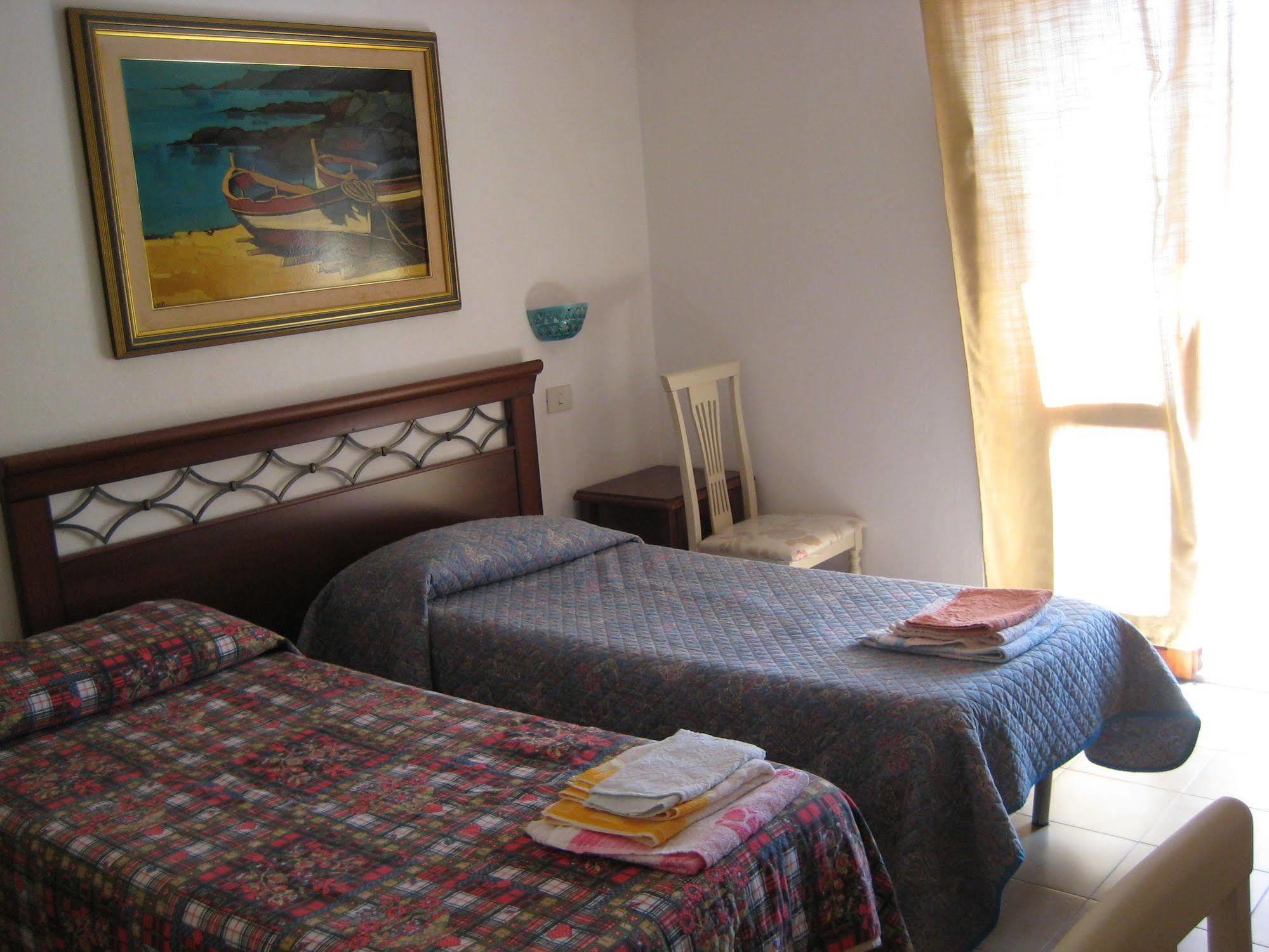 Scano Comfort Inn Santa Teresa Gallura Buitenkant foto