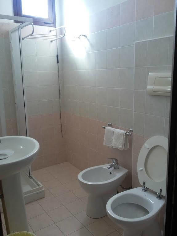 Scano Comfort Inn Santa Teresa Gallura Buitenkant foto